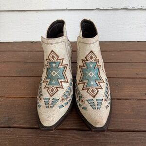 Ariat Dixon Ankle Booties Women Size 8.5 White & Turquoise: Western Cowboy boots